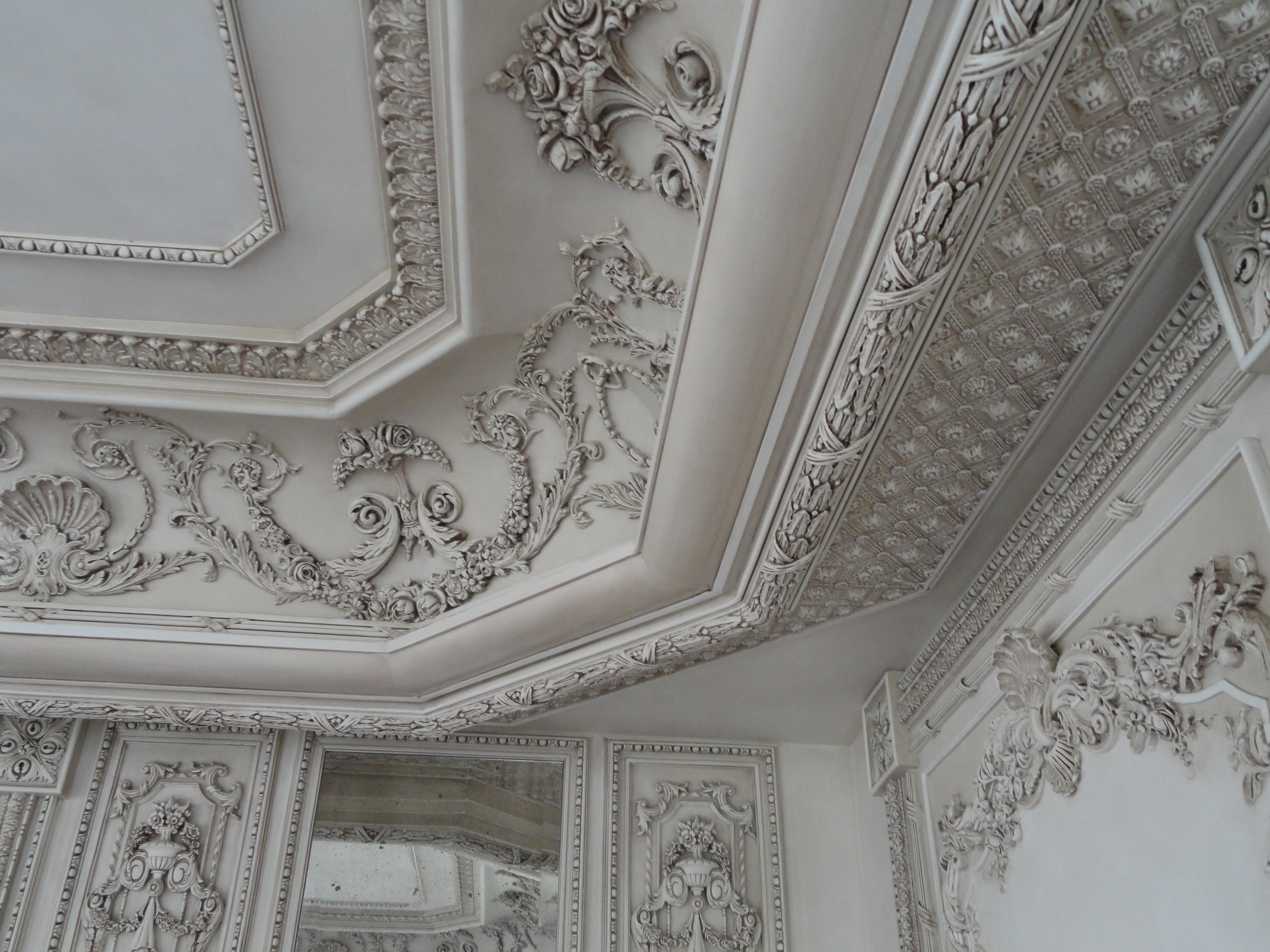 3 Ideas of plaster mouldings (Interior Crown moldings) « Petra Design